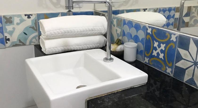 Image of Queen Suite 4