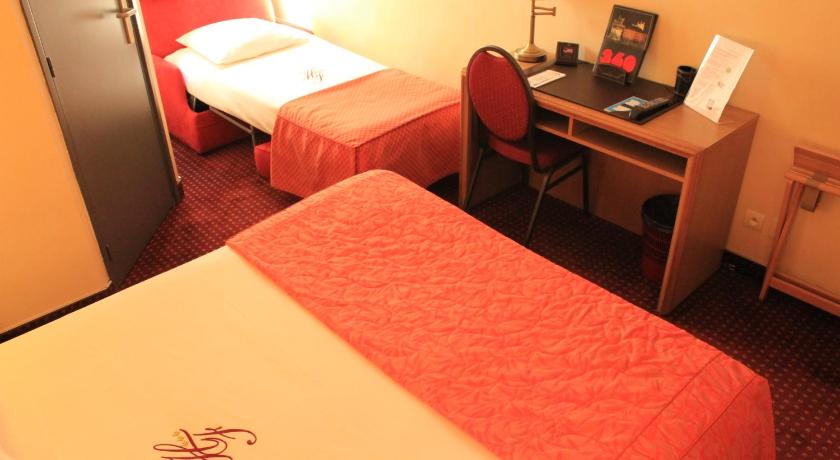 Image of Family Room 0