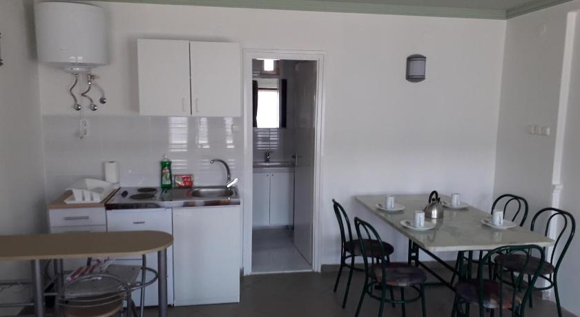 Beke Studio Apartman — Hotel in Balatonlelle