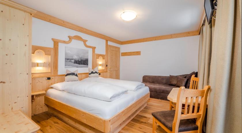 B&amp;B Garni Marina — Hotel in Selva di Val Gardena