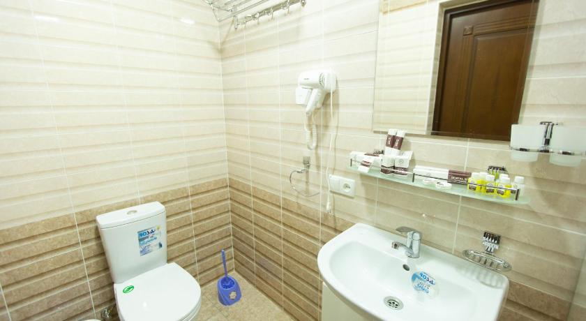 Image of Quadruple Room with Garden View 5