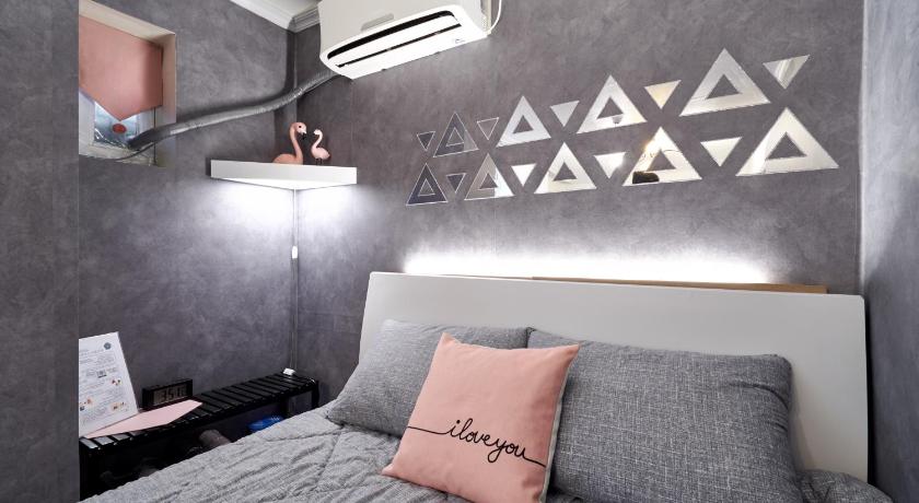 Image of Standard Double Room - Female Only, Non-Smoking 1