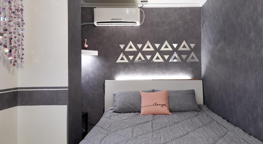Image of Standard Double Room - Female Only, Non-Smoking 3