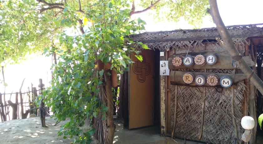 Image of Double Room Cabana with Sea View & Shared Bathroom 4