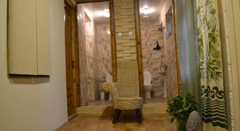 Guest house Amazon photo