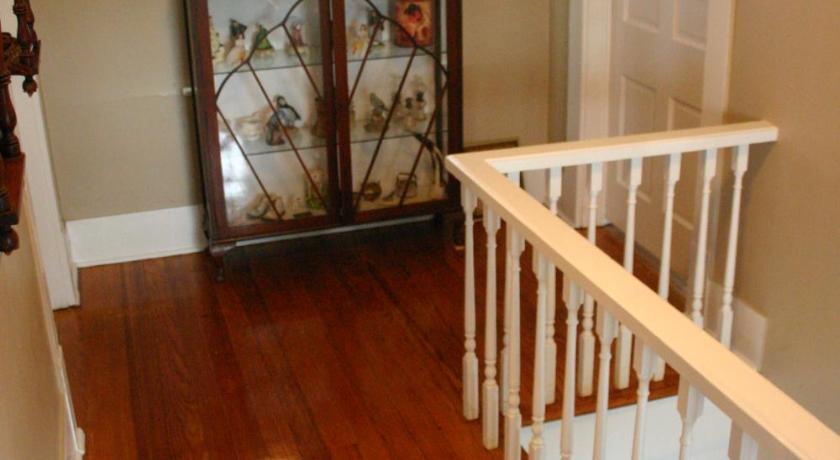 Whooping Crane Manor B & B photo
