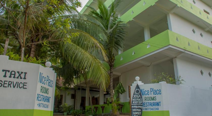 Nice Place Beach Hotel — Hotel in Arugam Bay