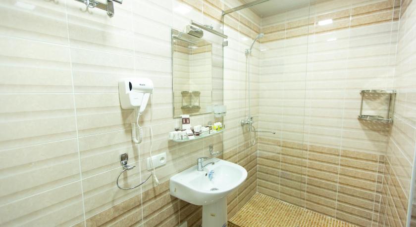 Image of Standard Twin Room 2