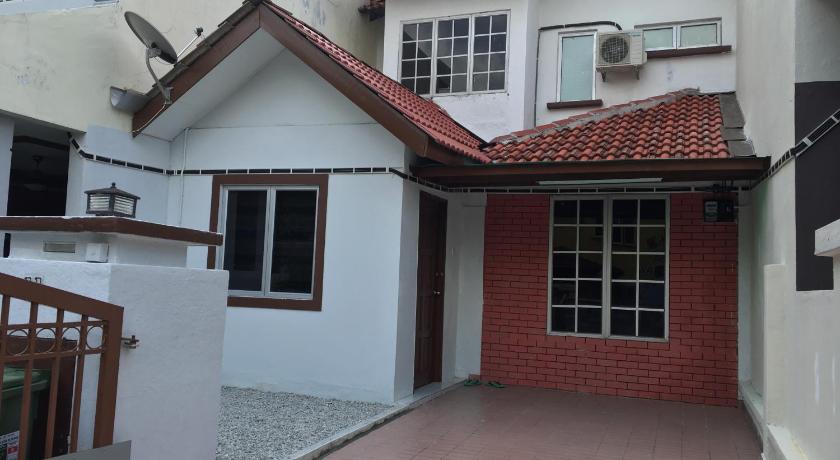 RB Double Storey Bandar Tasik Selatan Homestay photo