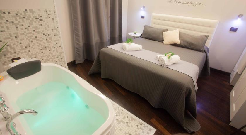 Image of Deluxe Room with Bathtub 0