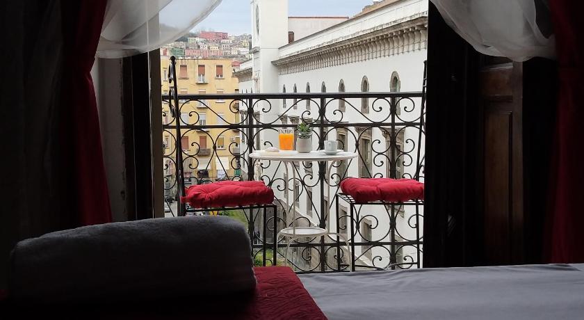 Vico 22 Rooms Napoli photo
