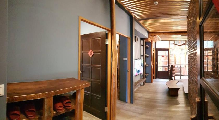 Image of Quadruple Room with Shared Bathroom 5
