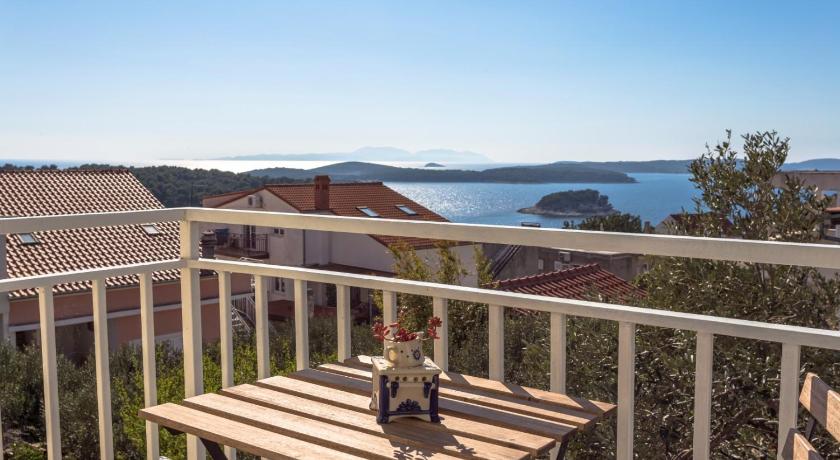 Peaceful apartment with beautiful view photo