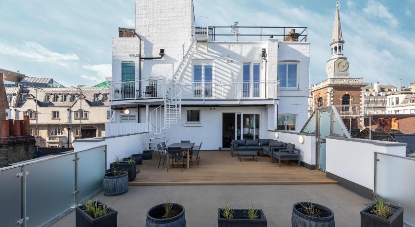 Astonishing flats near Mayfair & Piccadilly Circus