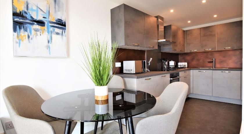 Brunel Loft Apartments - YA photo