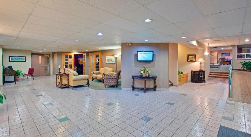 Days Inn by Wyndham Stephenville photo
