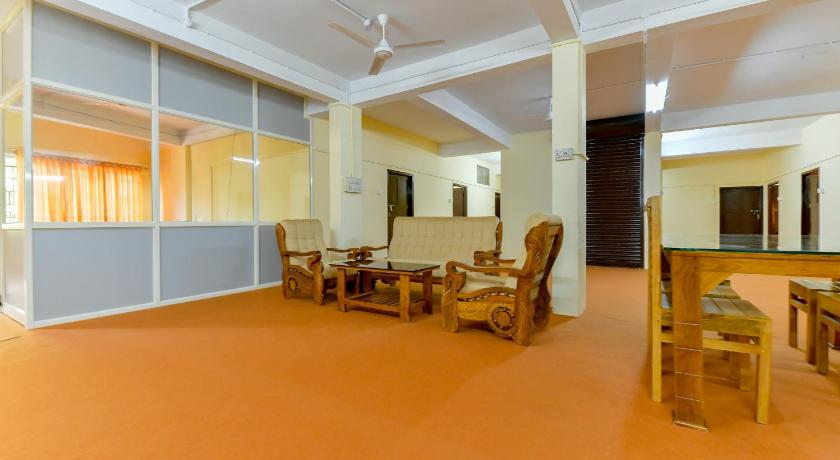 OYO 24607 Lotus Residency