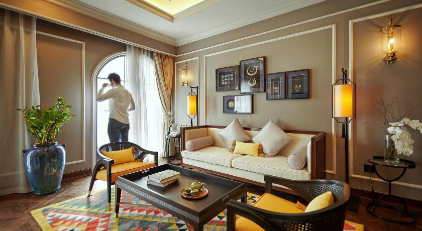 Image of Executive Suite 3