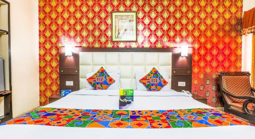 Hotel Pramila photo
