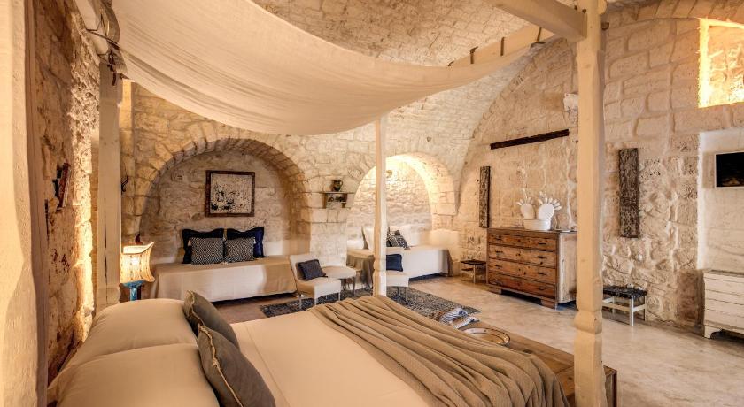 Image of Junior Suite Family Room 0