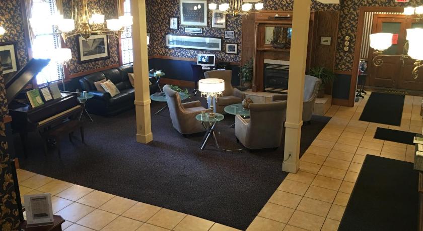 The Island House Hotel photo