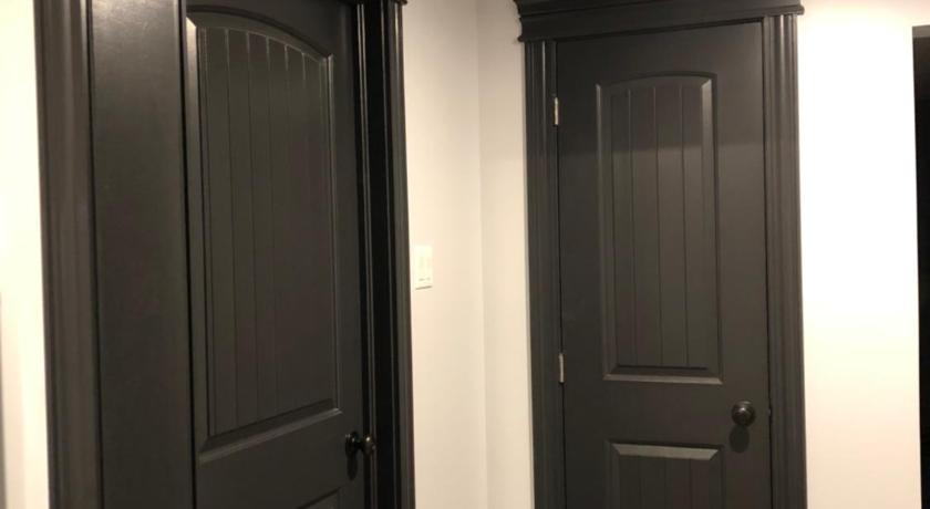 Image of Three-Bedroom House 6