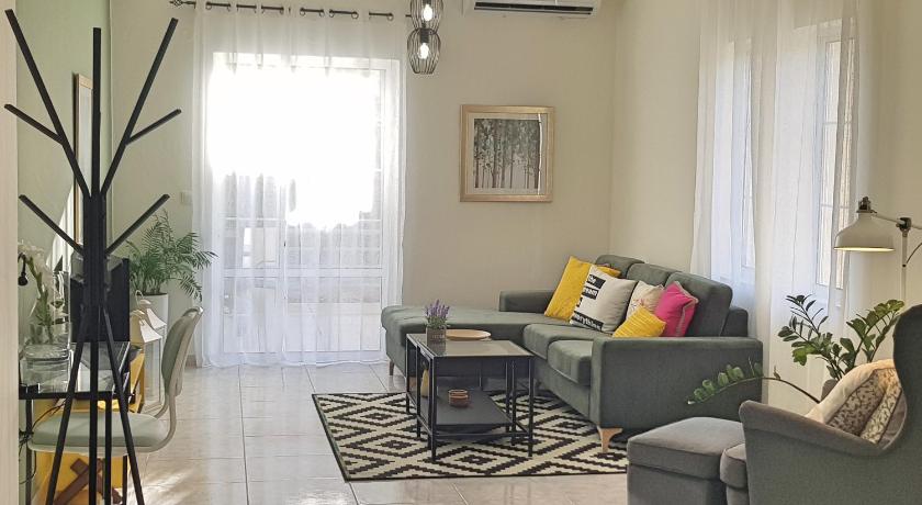 Stellaris Apartment — Hotel in Crete Island
