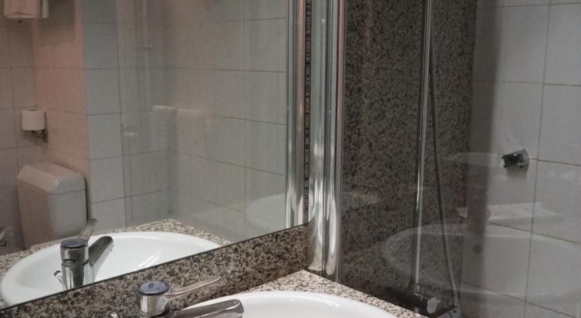 Image of Single Room with Shower 2