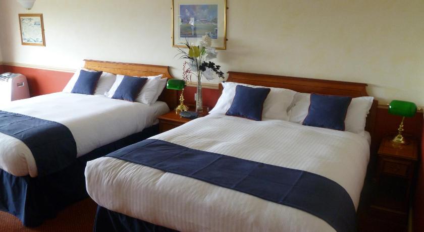 London Beach Country Hotel & Golf Club photo