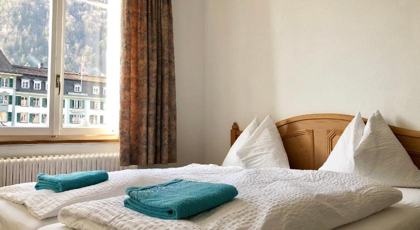 Image of Double Room with Mountain View and Shared Bathroom 5