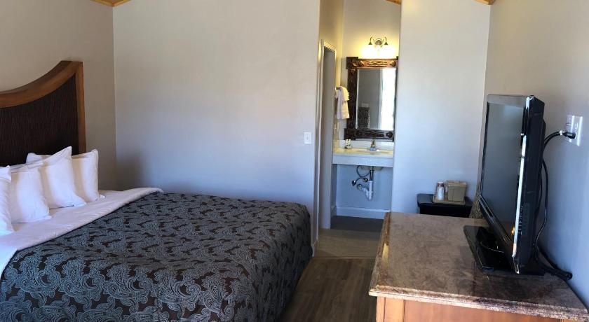 Red Canyon Cabins photo