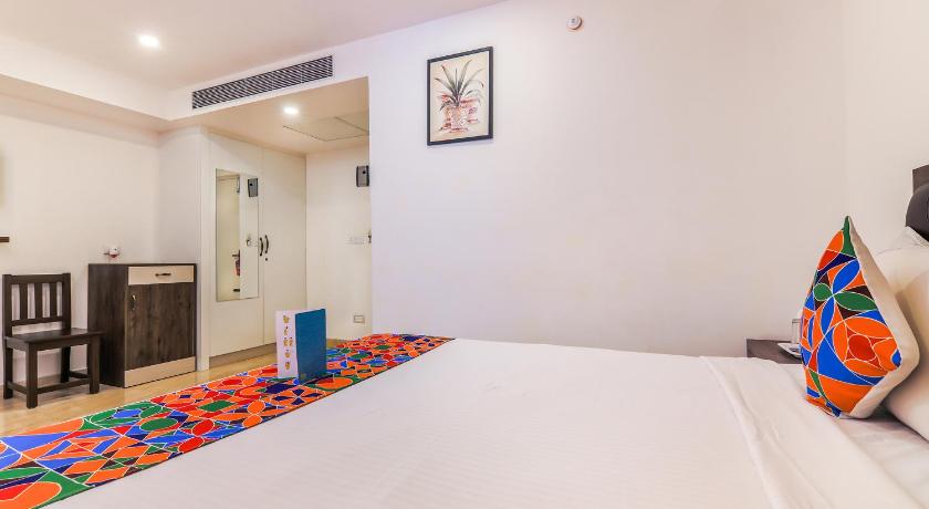 FabHotel Oakwey Inn Indiranagar