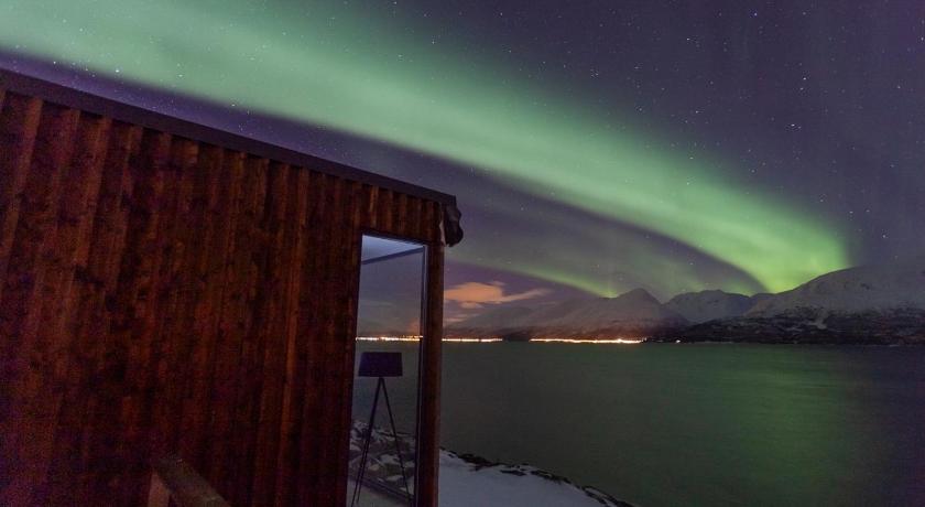 Aurora Fjord Cabins photo
