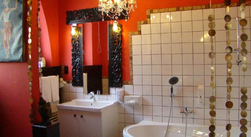 Image of Superior Queen Room 2