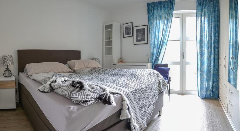 ruhige Ferienwohnung mitten in Wiesbaden photo