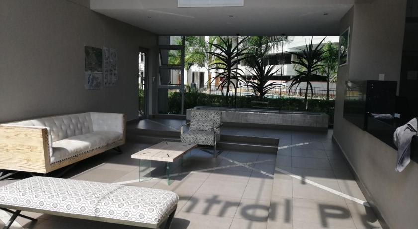 Stunning Apartment in the Heart of Umhlanga photo