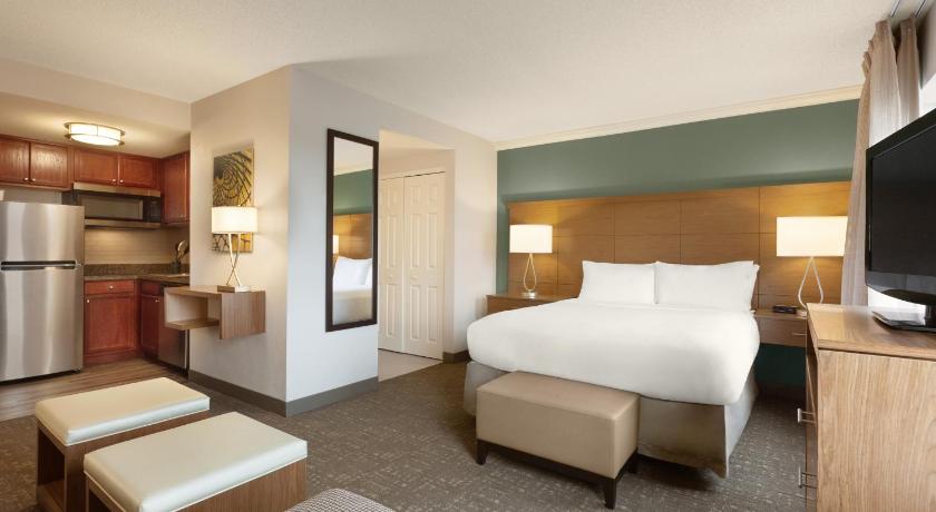 Staybridge Suites Tampa East- Brandon