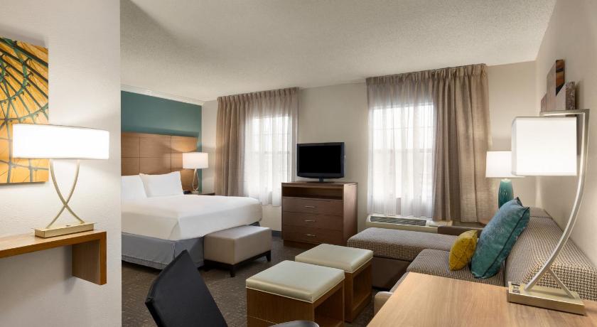 Staybridge Suites Tampa East- Brandon