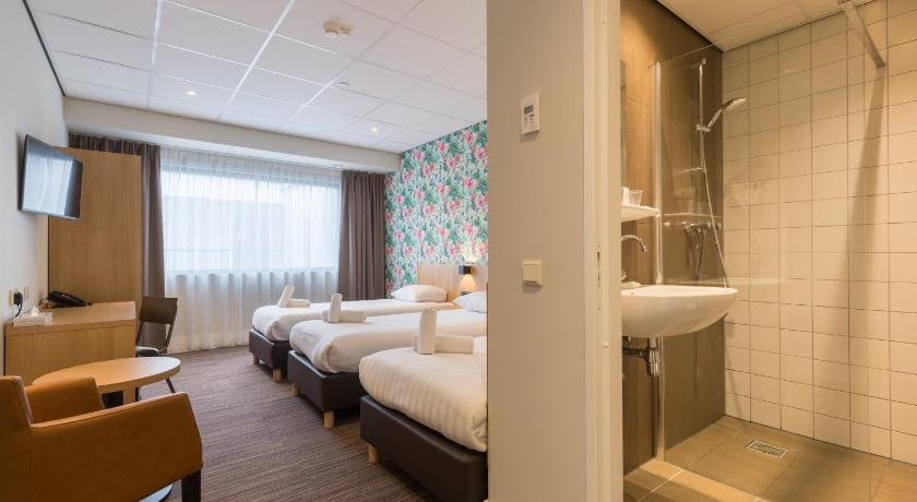 3 Single Beds, Nonsmoking, Comfort Room fotója 1