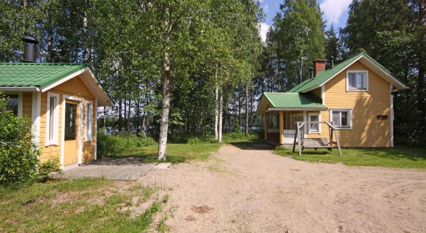 拉彭蘭塔 Makelan Lomatuvat Cottages 3星级 民宿 大堂