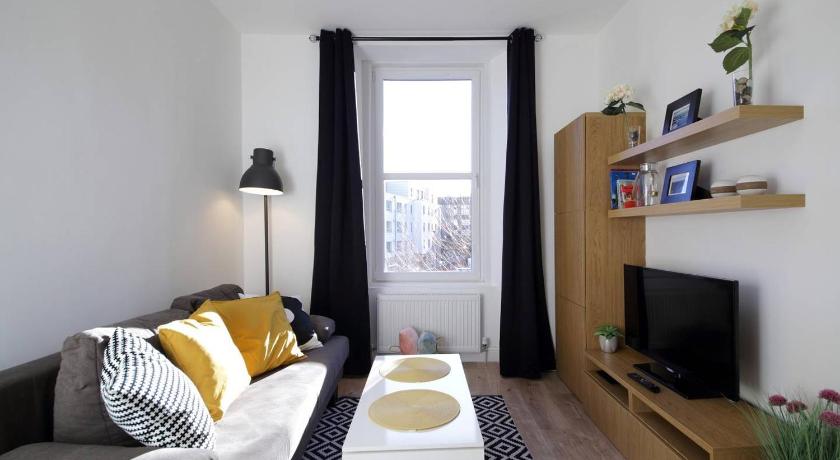 Beautiful And Modern One Bed Apartment In Leith Edinburgh