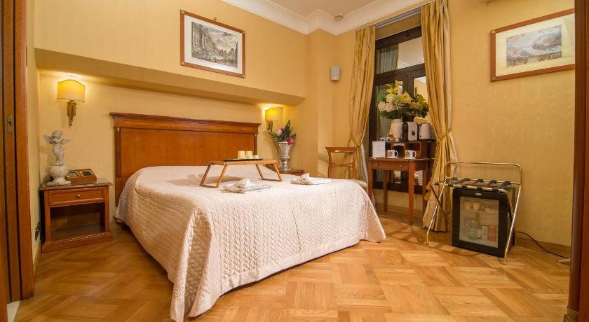 Luxury Rooms H 2000 Roma