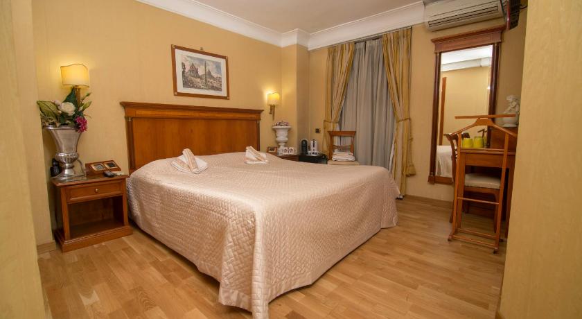 Luxury Rooms H 2000 Roma