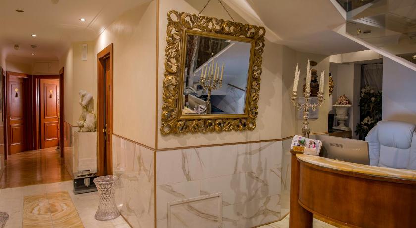 Luxury Rooms H 2000 Roma