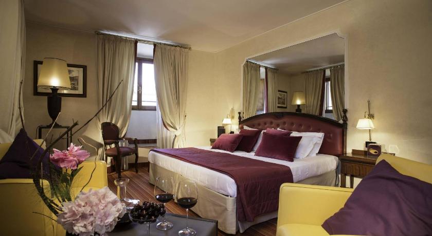 Image of Triple Room 1