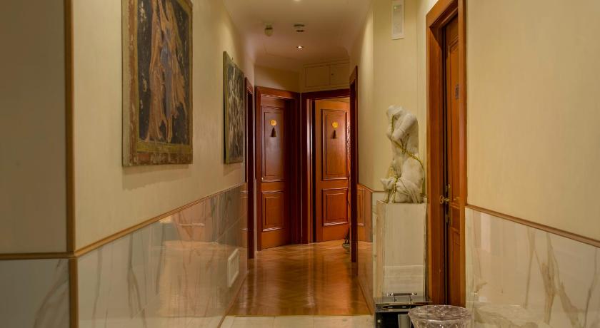 Luxury Rooms H 2000 Roma