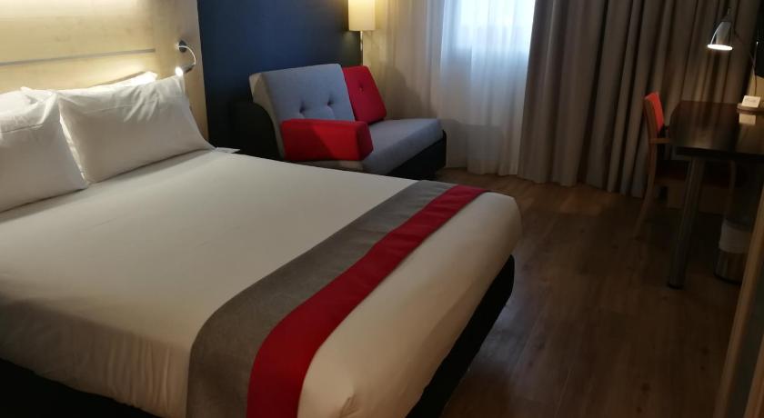 Holiday Inn Express Malaga Airport (Holiday Inn Express Málaga Airport)