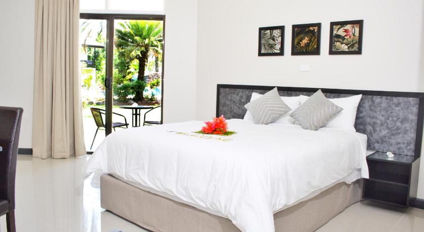 Hotel Oasis photo