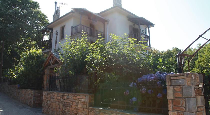 Guesthouse Xenioti — Hotel in Tsangaradha