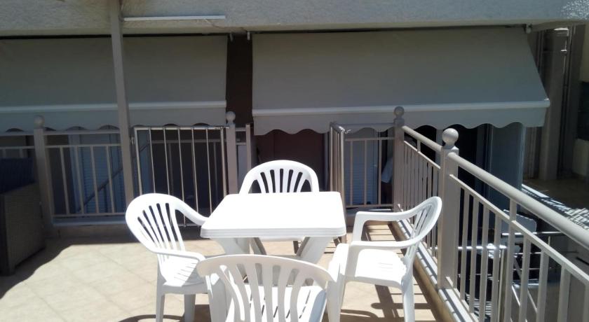 Retsina Apartments photo